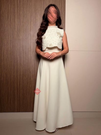 فستان ابيض ناعم من قطعتين
