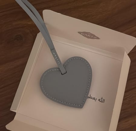 ميدالية  + ميدالية مفتاح نحت عباره او اسم باختياركم بكج رجالي