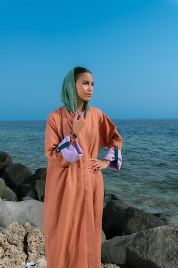 عبايه ورده الخزامى