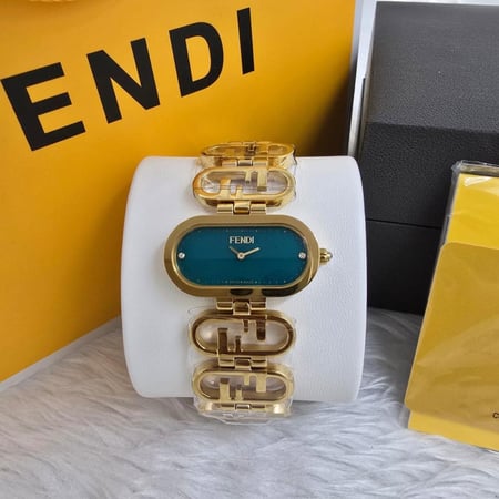 ساعة فندي  النسائيه الجديدة 1