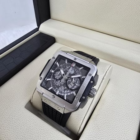 ساعه هبلت اسبورت رجالي اسود مع فضي كامل