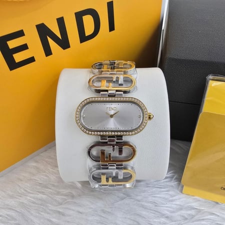 ساعة فندي النسائيه الجديدة