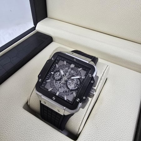 ساعه هبلت اسبورت رجالي اسود مع فضي