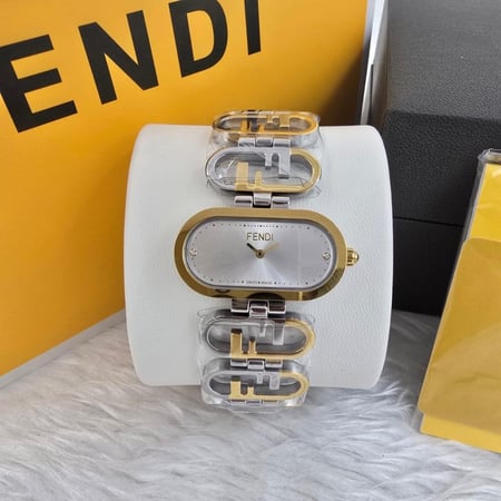 ساعة فندي  النسائيه الجديدة انيفه