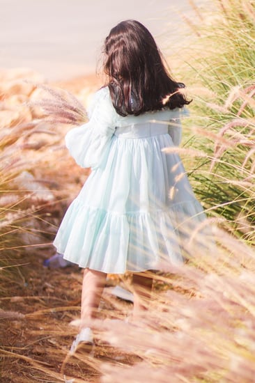 فستان سماوي فاتح بياقه شك يدوي