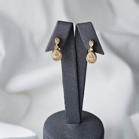 حلق ذهبي فاخر اكسسوارات دقة الالماس زراكون متجر اكسسوارات اطقم اساور