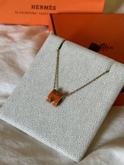 قلادة ‏Hermès المشهورة
