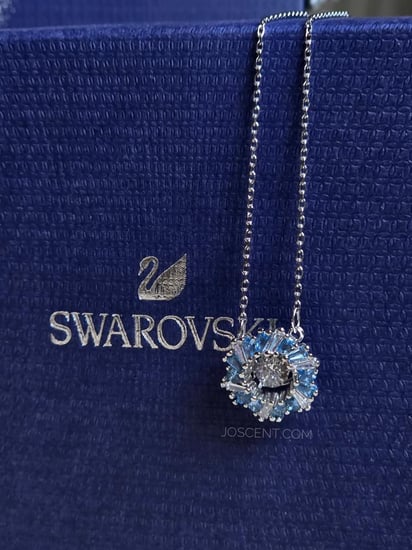 قلادة نسائية أنيقة من مجموعة Idyllia كريستال أزرق