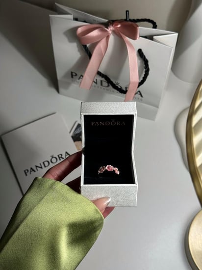 خاتم روز زهور الأقحوان باندورا