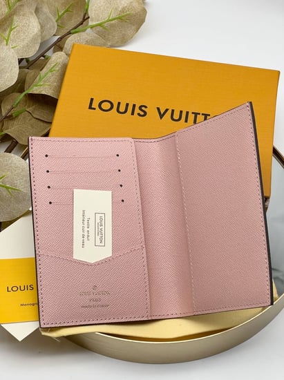 محفظه لويس فيتون LV مع ملحقاته