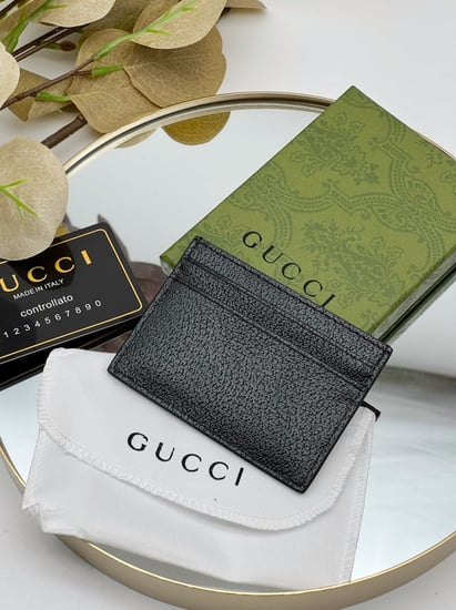 محفظه قوتشي Gucci مع ملحقاته