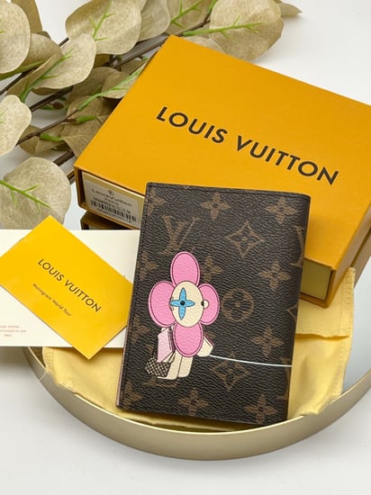 محفظه لويس فيتون LV مع ملحقاته
