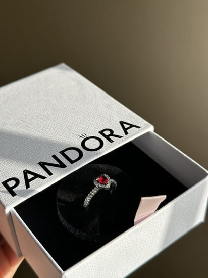 خاتم باندورا أحمر  فضي