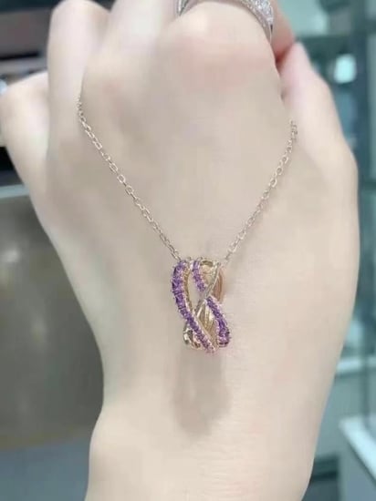 قلادة سواروفسكي بثلاثة ألوان