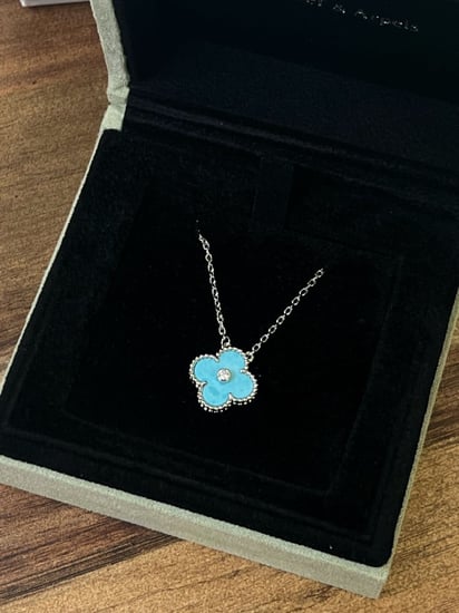 سلسال فان كليف مميز جداً