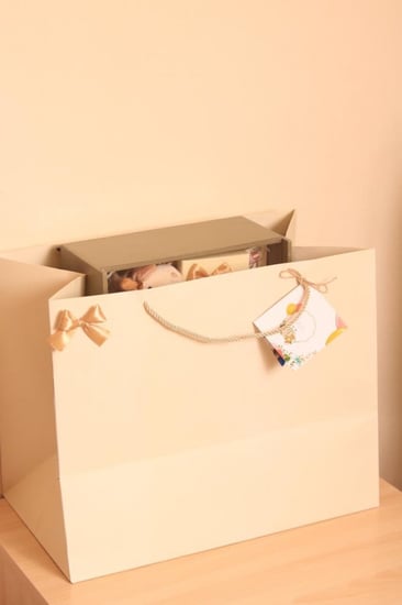 بوكس الاكريلك ( ثوب وبشت )