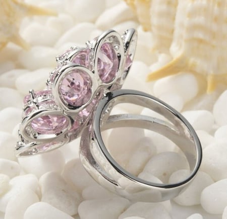 خاتم نسائي مطلي بالفضة ومزين بالزركون الكوبي مقاس 7.25 أمريكي