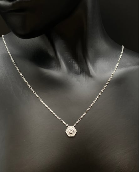عقد الماس