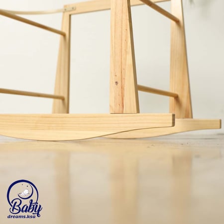 مهد سلة موسى مع مفرش ابيض + حامل هزاز