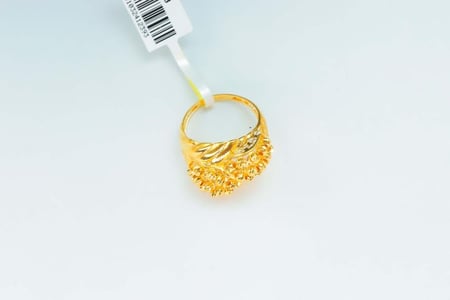 خاتم ذهب تصميم كرات الدوريكاء عيار 21