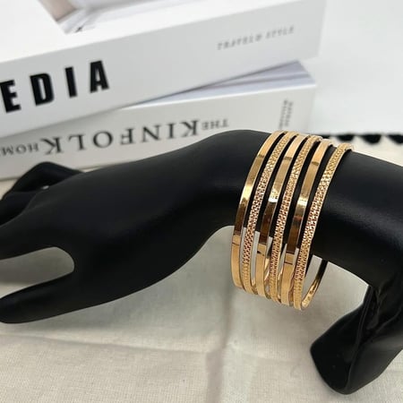 غوايش ذهب سادة عيار 21 هدوء الأناقة وزن 4.5 جرام بتصميم انيق