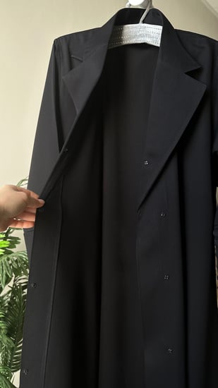 عباية تصميم رسمي مع قطعة الصدر