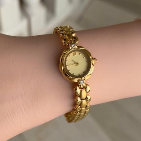 Golden Luxe Watch