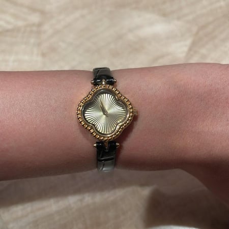 Clovéra Gold Leather