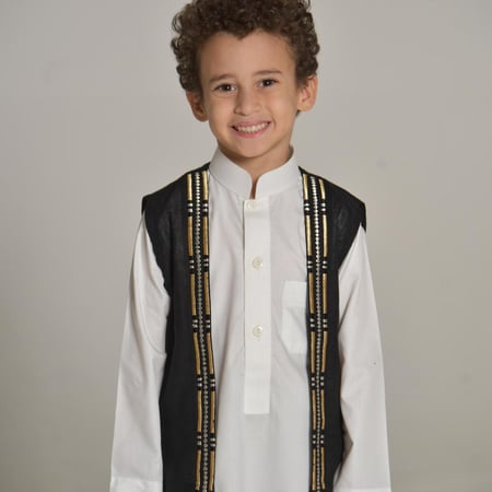 ثوب و سديري العيد - أسود و ذهبي