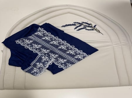 شرشف دانتيل و سجاده لافندر