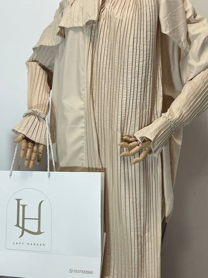 شرشف صلاة بليسية مكسر بكسرات رائعه وقماش ناعم وفاخر بنظام المرد و طويل وواسع