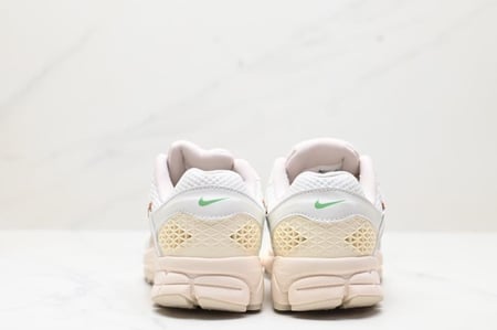 Nike Zoom Vomero 5