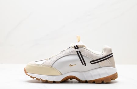 Jacquemus x Nike  Air Humara Lx Beige