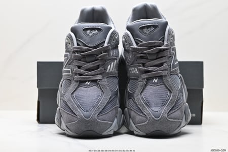 New Balance 9060 Magnet