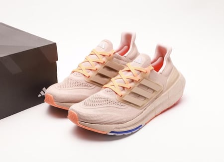 Adidas Ultra Boost Light 2023 Wonder Taupe
