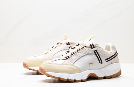 Jacquemus x Nike  Air Humara Lx Beige