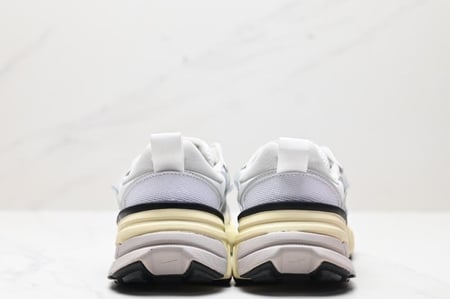 Nike V2K Run "Metallic Silver
