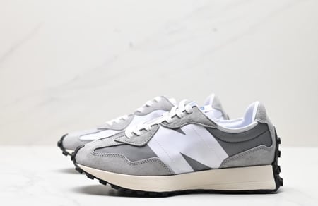 New Balance 327