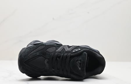 New Balance 9060 Triple Black