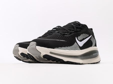 Nike Vomero 18