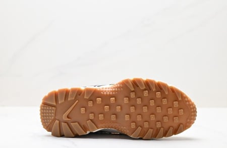 Jacquemus x Nike  Air Humara Lx Beige