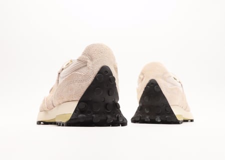 New Balance 327 All Pink