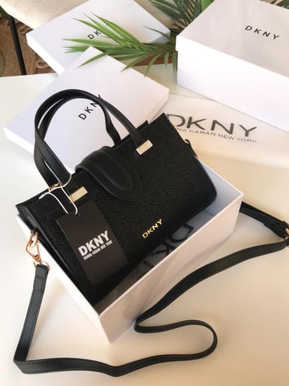 شنط دكني DKNY كوالتي يتوفر عدة اللوان الحجم موضح بالصور