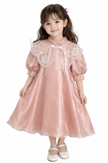 فستان بناتي فاخر بياقة مطرزة وقصة ملكية ناعمة