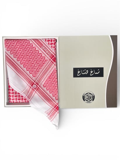 شماغ ماركة هاشتغ – أناقة عصرية بلمسة تراثية