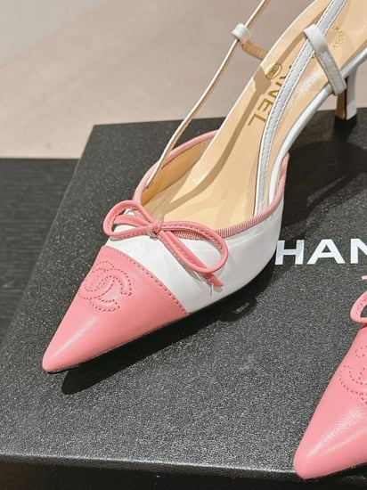 Chanel bow heels