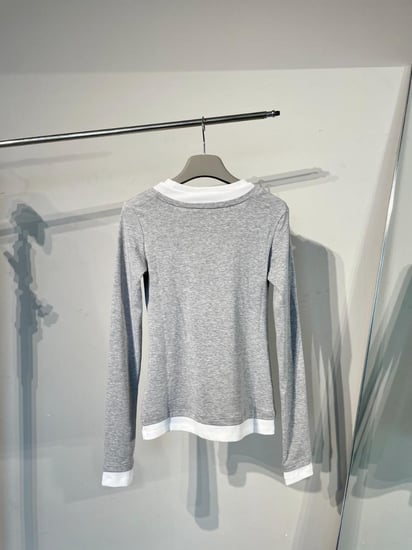 Miumiu elegant sweater