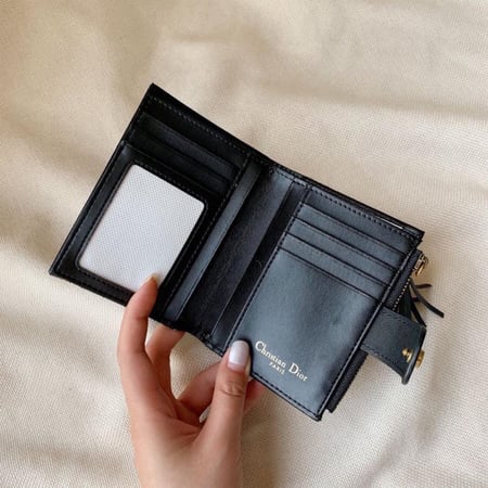 Dior wallet
