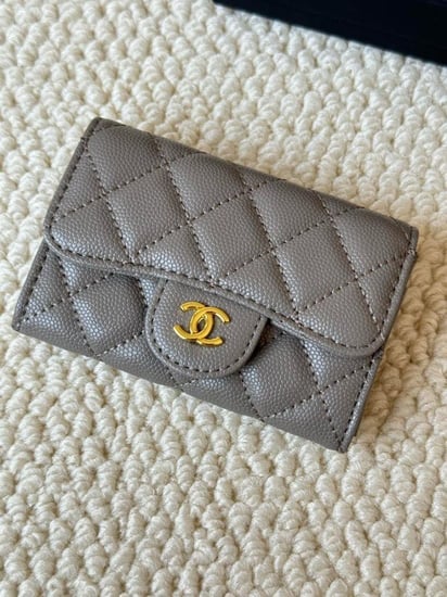 Chanel mini wallet