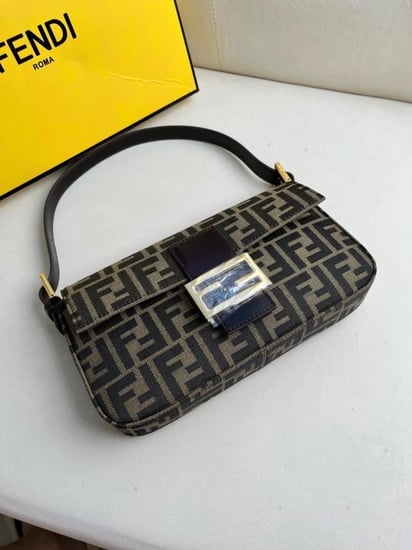 Fendi classic baguette